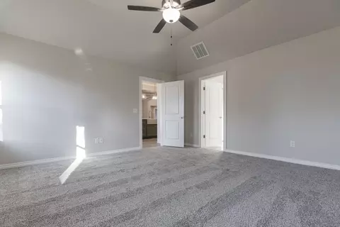 Bedroom - 701 Still Mdws, Guthrie, OK 73044 photo 1 of 15