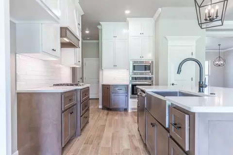 Kitchen - 701 Still Mdws, Guthrie, OK 73044 photo 7 of 14