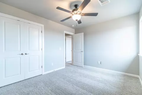 Bedroom - 701 Still Mdws, Guthrie, OK 73044 photo 10 of 15