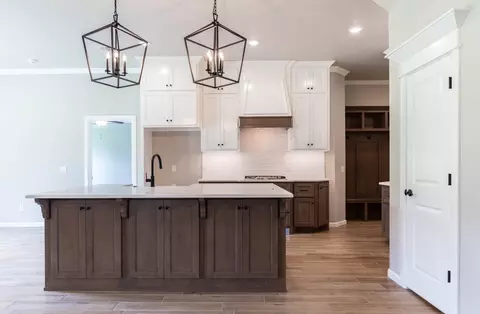 Kitchen - 701 Still Mdws, Guthrie, OK 73044 photo 5 of 14