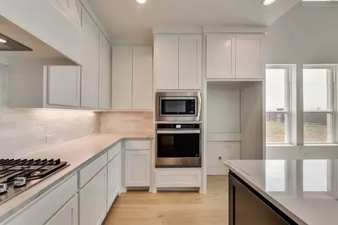 Kitchen - 2961 Mockingbird Ln, Prosper, TX 75078 photo 4 of 8
