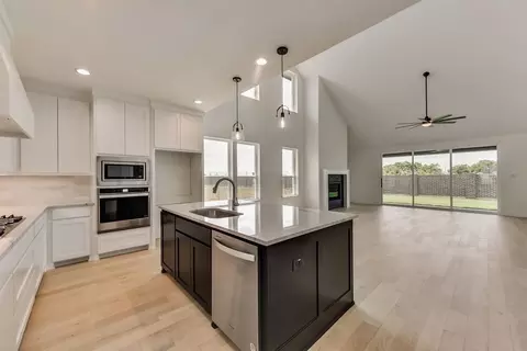 Kitchen - 2961 Mockingbird Ln, Prosper, TX 75078 photo 3 of 8