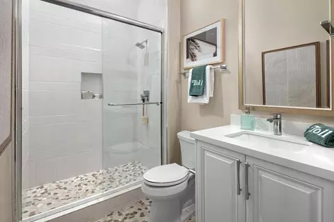 Bath - 3000 Edgewater Ave, Tracy, CA 95377 photo 2 of 3