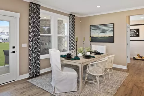 Dining - 20 Boulder Blvd, Peninsula, OH 44264 photo 1 of 4