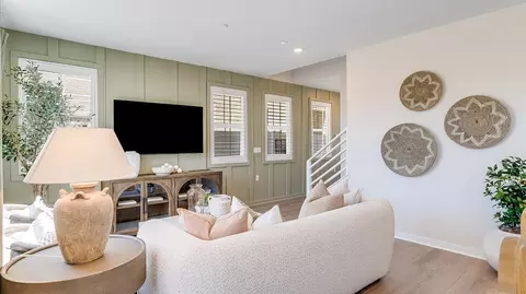 Living - 2533 E Hyde Paseo, Ontario, CA 91762 photo 2 of 2