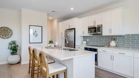 Kitchen - 2533 E Hyde Paseo, Ontario, CA 91762 photo 3 of 7