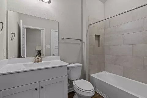 Bath - 10722 Briceway Ace, Helotes, TX 78023 photo 1 of 2