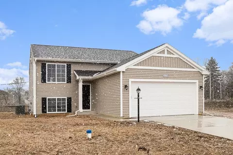 51997 Pulver Rd, Three Rivers, MI 49093