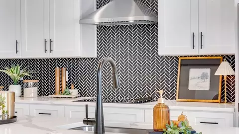 Kitchen - 1436 Riverdale Dr, Windsor, CO 80550 photo 5 of 6