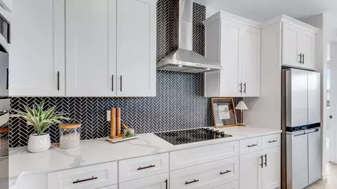 Kitchen - 1436 Riverdale Dr, Windsor, CO 80550 photo 4 of 6