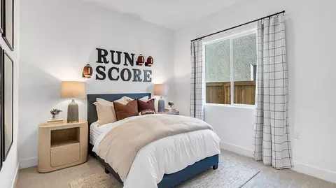 Bedroom - 882 Peters Rd S, Madera, CA 93636 photo 3 of 5