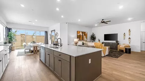 Kitchen - 882 Peters Rd S, Madera, CA 93636 photo 3 of 7