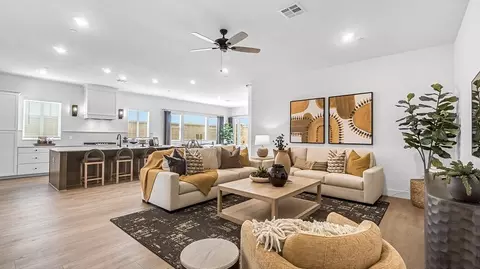 Living - 882 Peters Rd S, Madera, CA 93636 photo 1 of 2