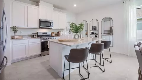 Kitchen - 3980 Kennebunk Loop, Mount Dora, FL 32757 photo 4 of 7