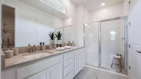 Bath - 3980 Kennebunk Loop, Mount Dora, FL 32757 photo 1 of 5
