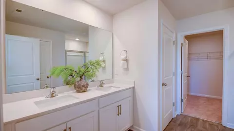 Entry Way - 7247 Hunter Hill Rd, Rocky Mount, NC 27804 photo 2 of 3