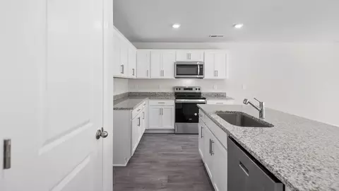 Kitchen - 7247 Hunter Hill Rd, Rocky Mount, NC 27804 photo 3 of 4