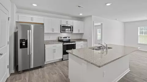 Kitchen - 7247 Hunter Hill Rd, Rocky Mount, NC 27804 photo 2 of 4