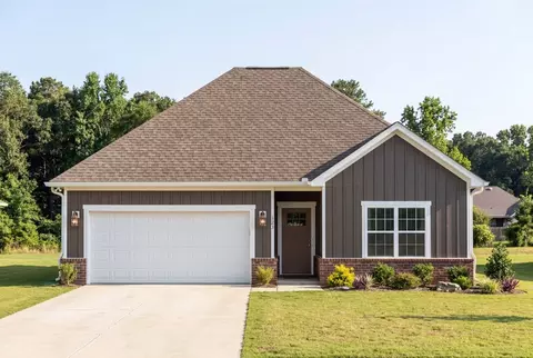 11 Bailey Park Dr, Fayetteville, TN 37334