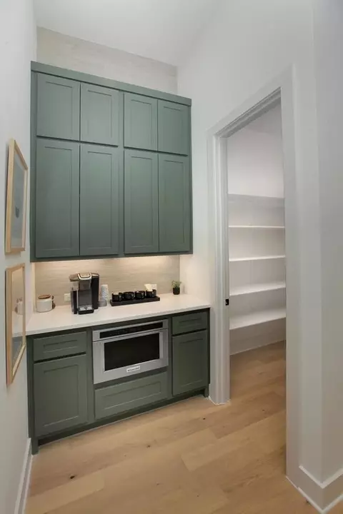Kitchen - 101 Old Eagle Rd, Georgetown, TX 78633 photo 4 of 9