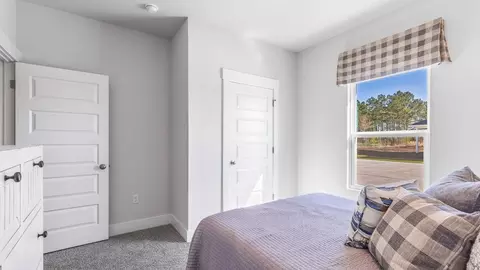 Bedroom - 3173 Silver Maple Rd, Cantonment, FL 32533 photo 8 of 11
