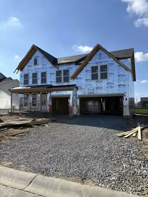 15387 Clearstream Dr, Fishers, IN 46037