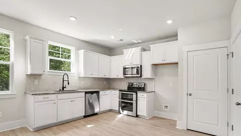 Kitchen - 736 Doonbeg Ct, Conway, SC 29526 photo 2 of 2