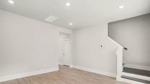 Living - 736 Doonbeg Ct, Conway, SC 29526 photo 2 of 2