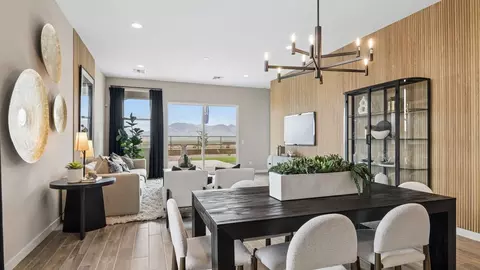 Dining - 16910 S 26th Dr, Phoenix, AZ 85045 photo 4 of 5