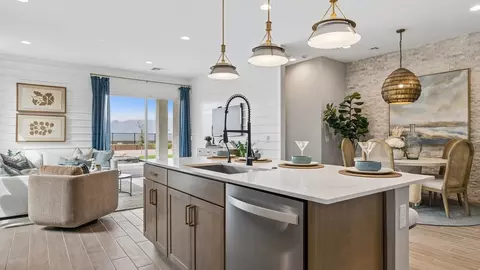Kitchen - 16910 S 26th Dr, Phoenix, AZ 85045 photo 5 of 7