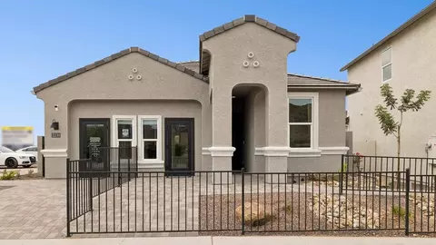Exterior - 16910 S 26th Dr, Phoenix, AZ 85045 photo 4 of 5