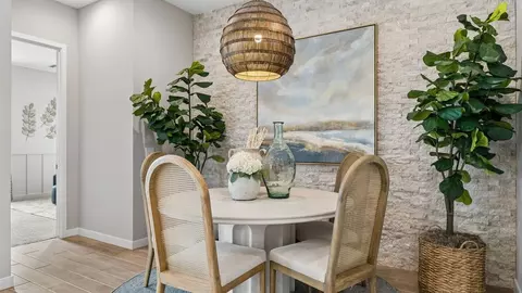 Dining - 16910 S 26th Dr, Phoenix, AZ 85045 photo 3 of 5