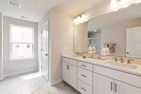 Bath - 9894 Obin Ln, Waldorf, MD 20601 photo 5 of 12