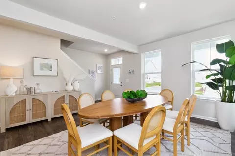 Dining - 9894 Obin Ln, Waldorf, MD 20601 photo 4 of 8