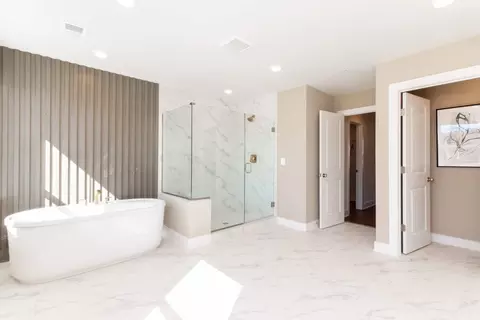 Bath - 9894 Obin Ln, Waldorf, MD 20601 photo 4 of 12