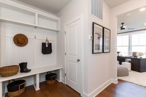 Entry Way - 9894 Obin Ln, Waldorf, MD 20601 photo 3 of 6