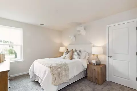 Bedroom - 9894 Obin Ln, Waldorf, MD 20601 photo 3 of 10