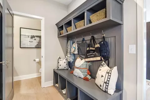 Entry Way - 3801 Circollo Dr, Covington, KY 41017 photo 11 of 11