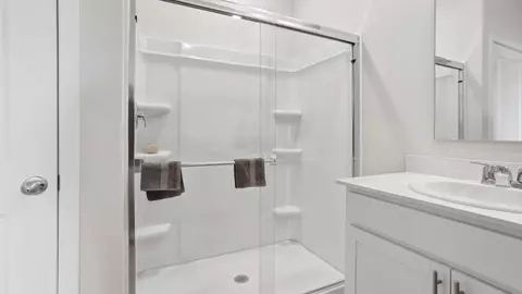 Bath - 8740 Basil Rd NW, Baltimore, OH 43105 photo 3 of 4