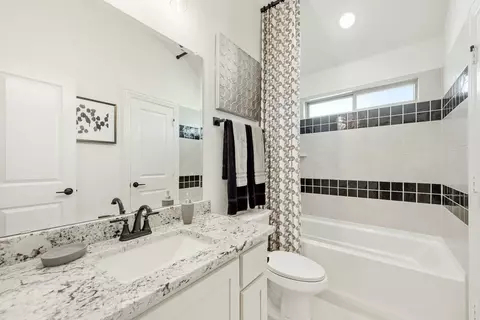 Bath - 301 River Meadows Ln, Argyle, TX 76226 photo 5 of 8