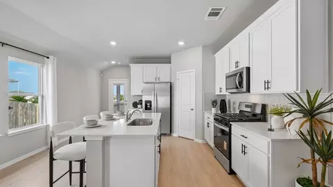 Kitchen - 13405 Eppright Trce, Manor, TX 78653 photo 2 of 3