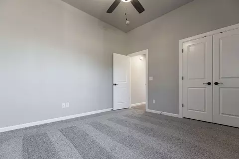 Bedroom - 932 Hydrangea Way, Edmond, OK 73034 photo 7 of 10
