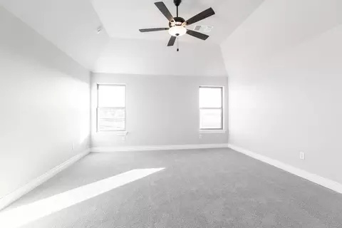 Bedroom - 932 Hydrangea Way, Edmond, OK 73034 photo 1 of 10