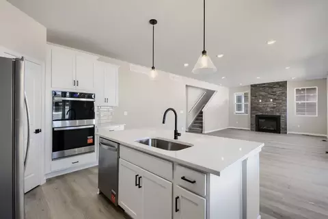 Kitchen - 288 Equine Rd, Berthoud, CO 80513 photo 2 of 4