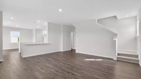 Living - 49 Calebs Corner Pl, Spring Lake, NC 28390 photo 2 of 4