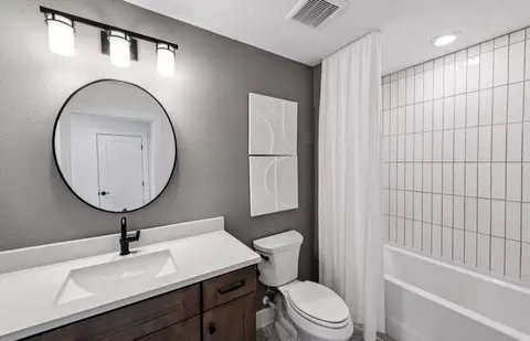 Bath - 11435 Emberstone Cir, Parrish, FL 34219 photo 4 of 4