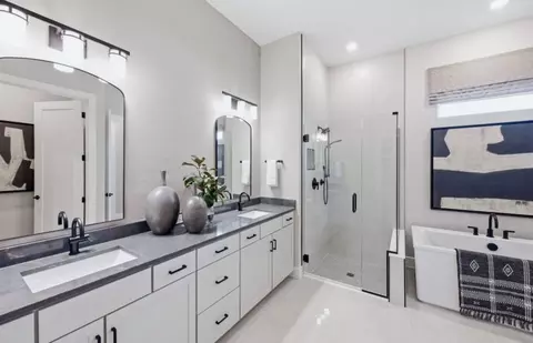 Bath - 9114 Sunset Haven Ter, Parrish, FL 34219 photo 1 of 3