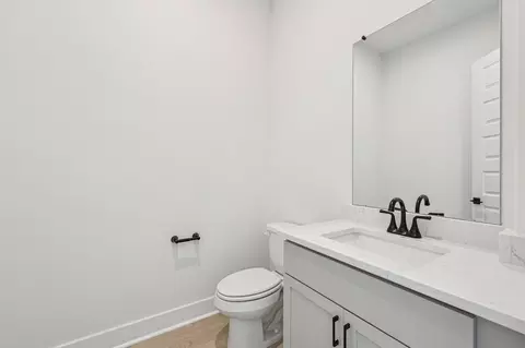 Bath - 122 Alvin Dr, Buda, TX 78610 photo 4 of 5