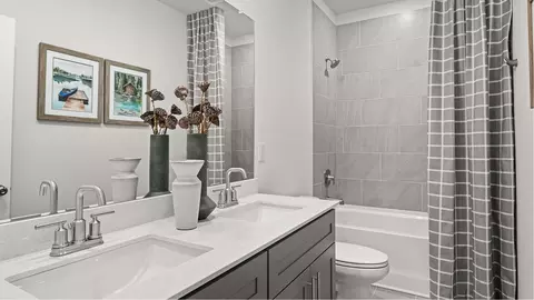 Bath - 3413 Dench Dr, Murfreesboro, TN 37130 photo 5 of 6