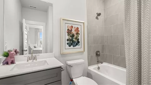 Bath - 3413 Dench Dr, Murfreesboro, TN 37130 photo 3 of 6